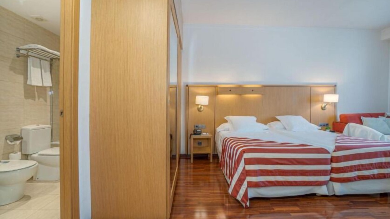 Photo of Bedroom in Figueres