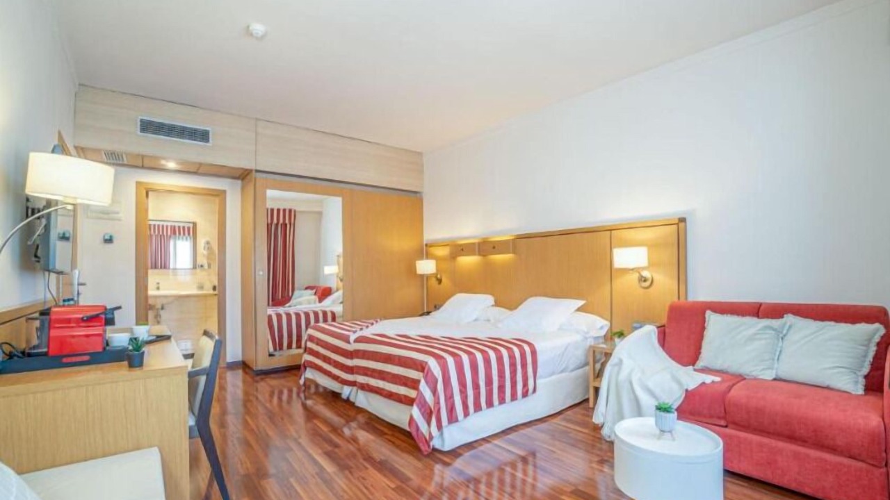 Photo of Bedroom in Figueres