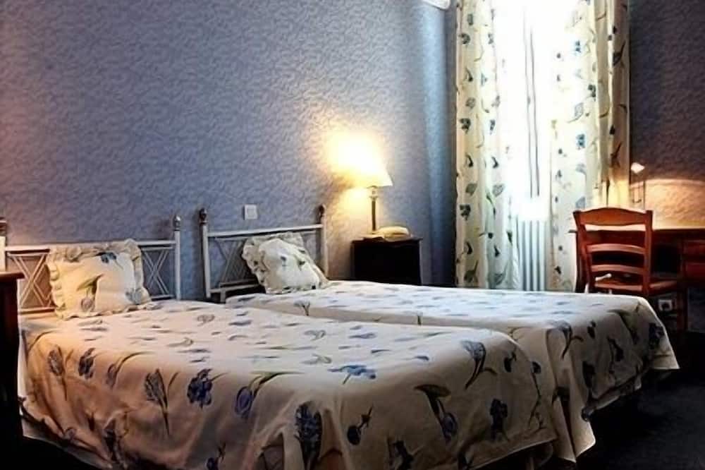 Photo of Bedroom in Saint-Vallier-de-Thiey