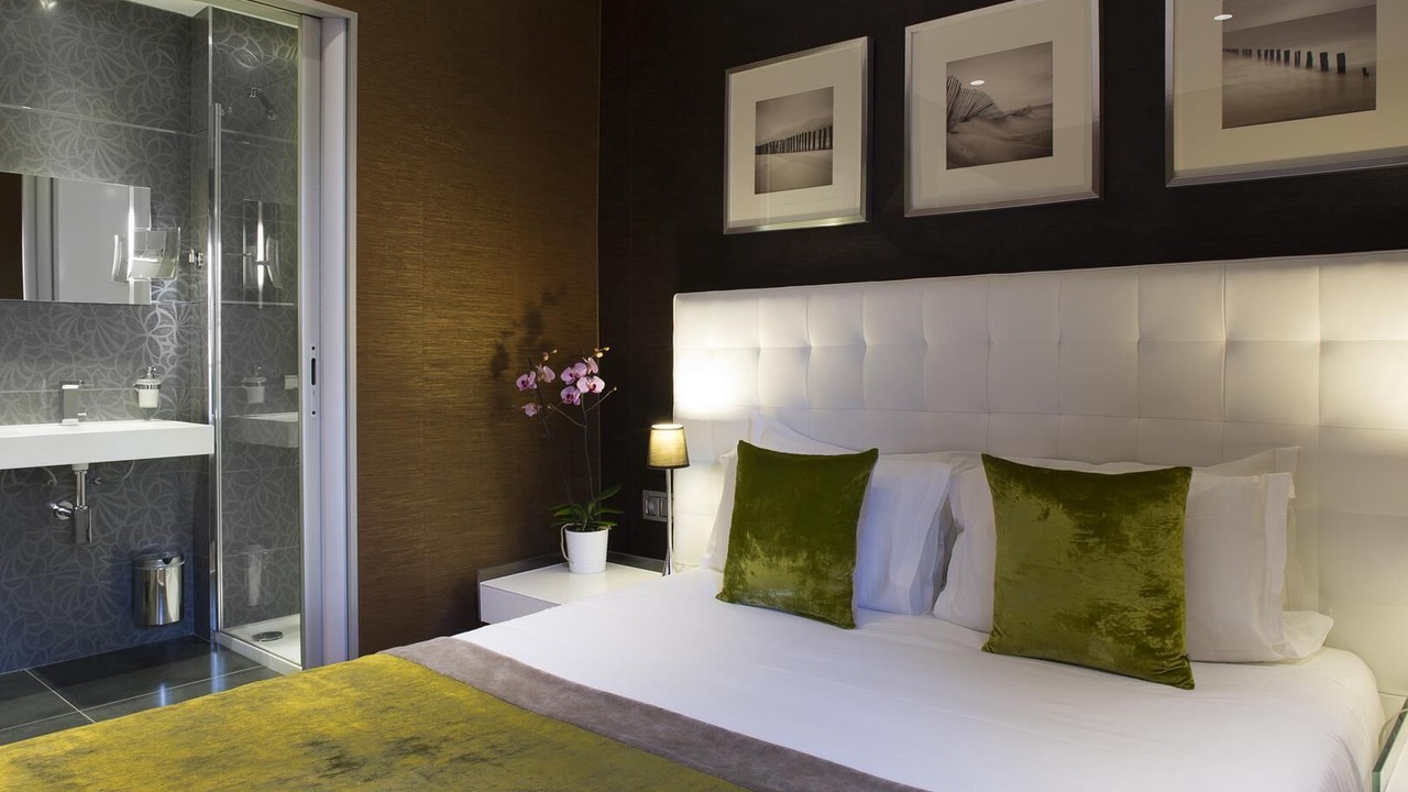 Photo of Bedroom in Les Arceaux