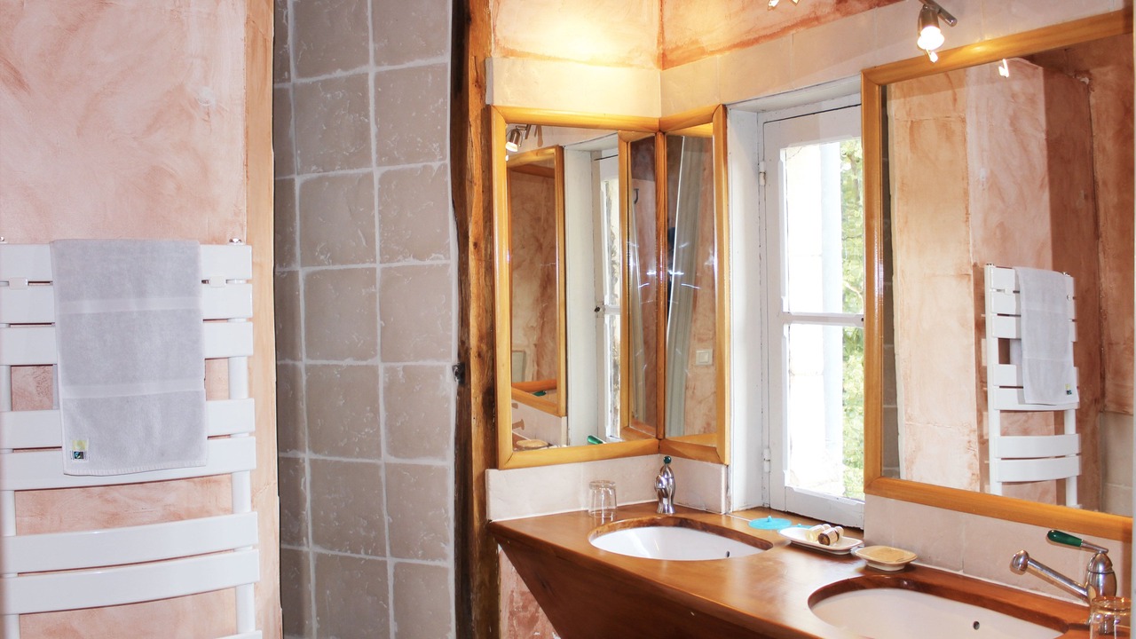 Photo of Bathroom in Ternay