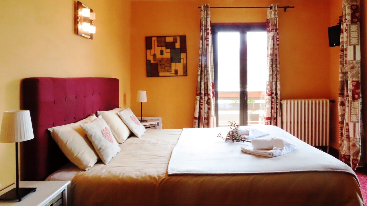 Photo of Bedroom in Venosc