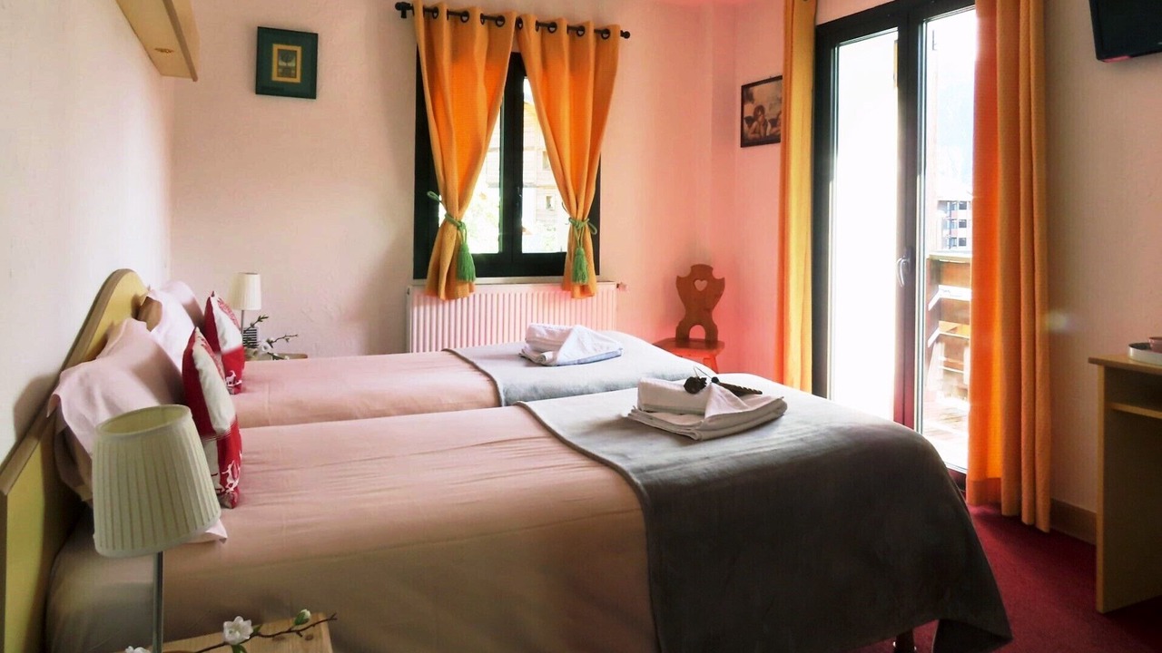 Photo of Bedroom in Venosc