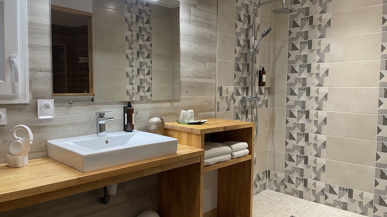 Photo of Bathroom in Roullet-Saint-Estephe