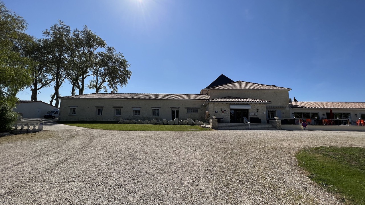 Photo of Outdoor in Roullet-Saint-Estephe