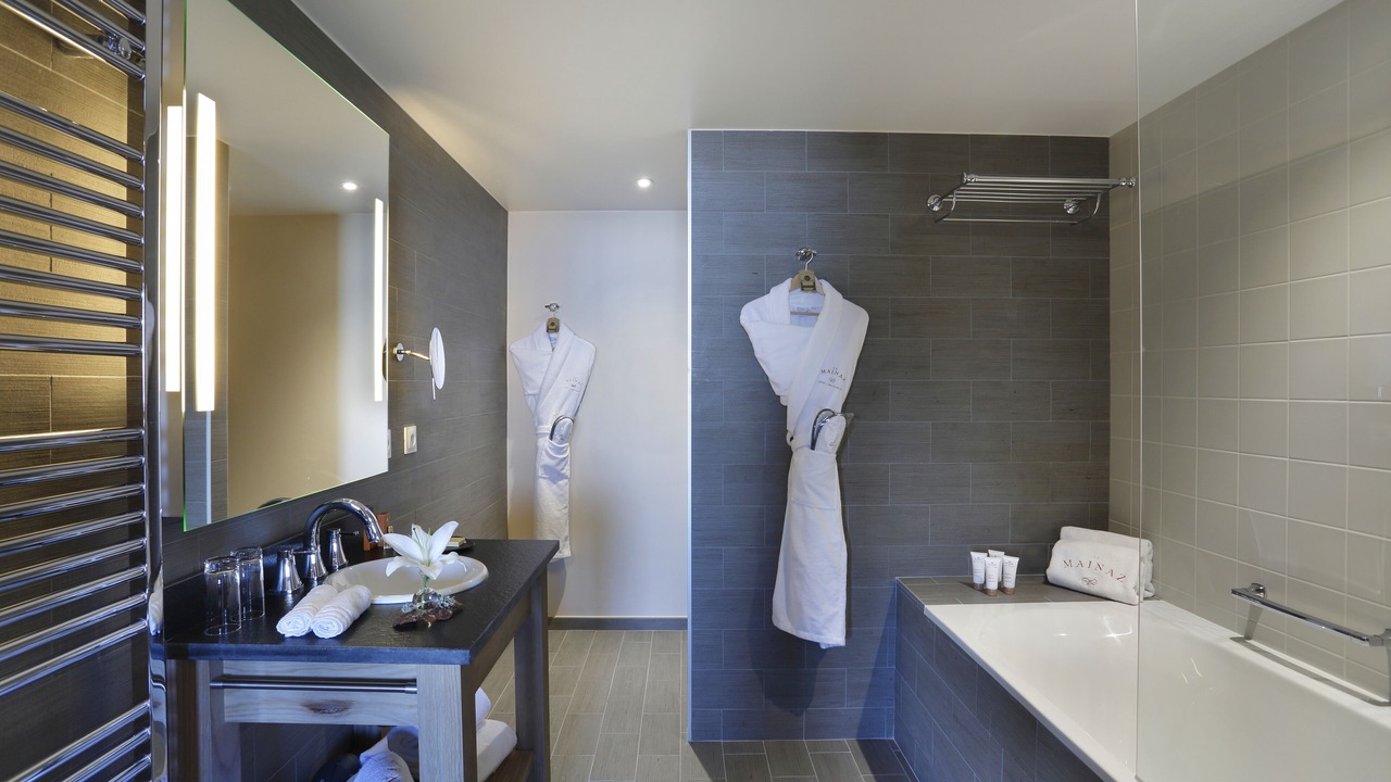 Photo of Others in Mijoux