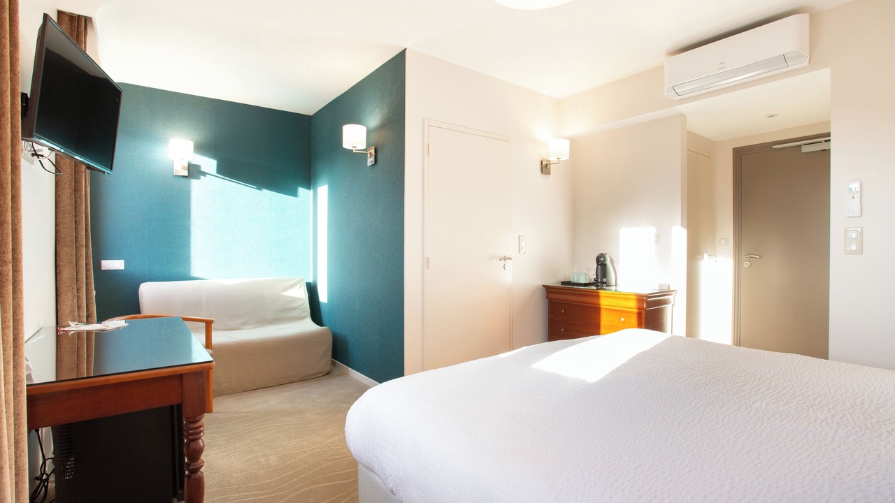 Photo of Bedroom in Saint-Cirgue