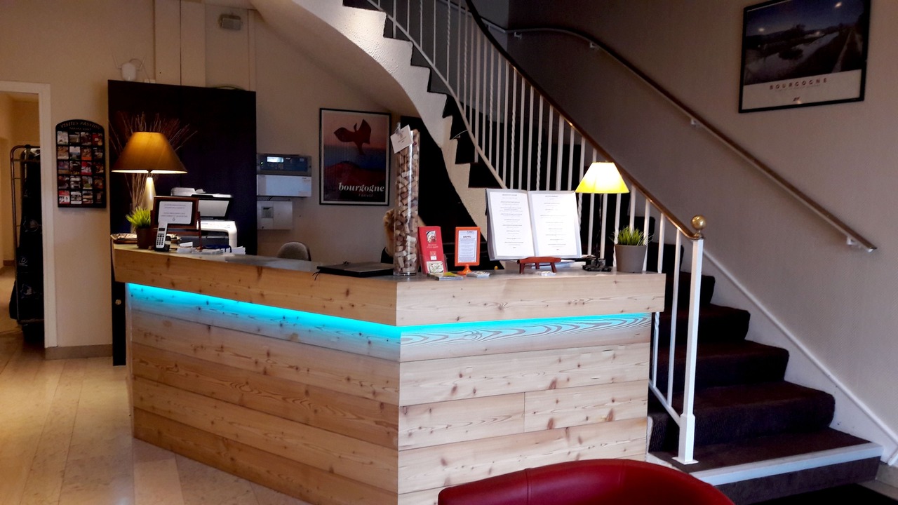 Photo of Others in Lux