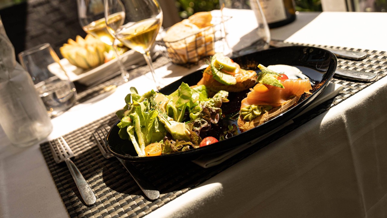 Photo of Others in Lux