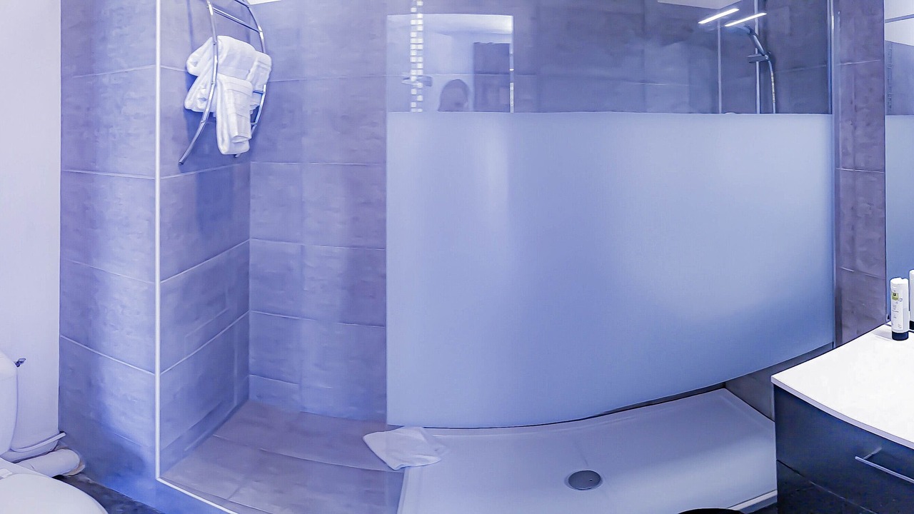 Photo of Others in Lux