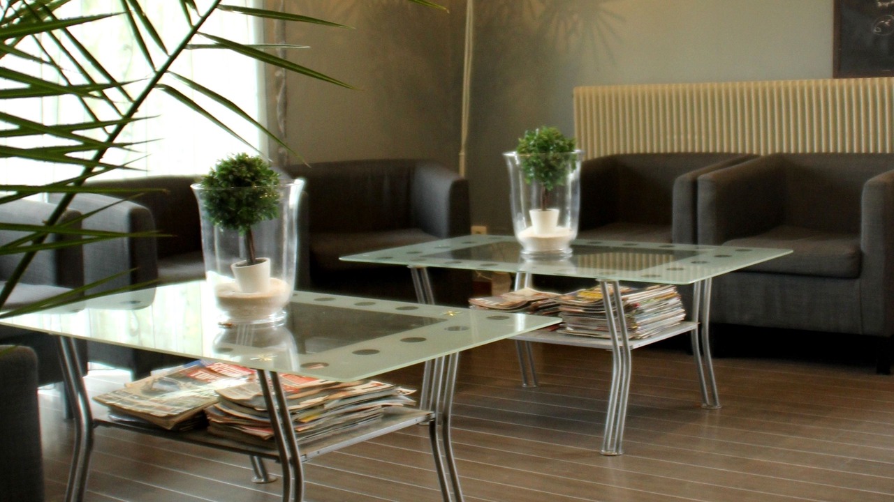 Photo of Others in Lux