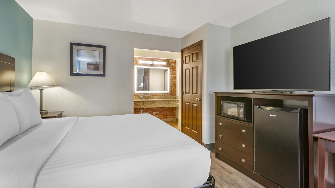 Photo of Bedroom in Globe