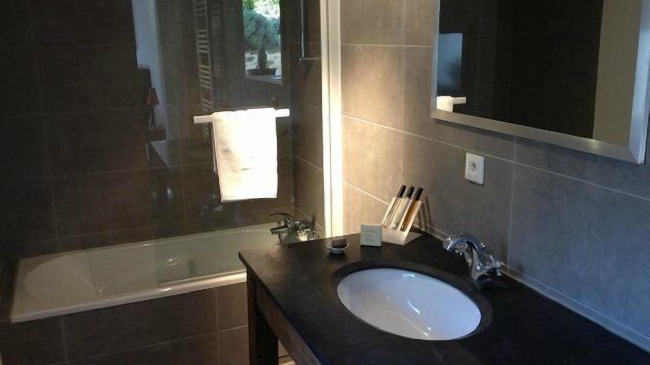 Photo of Bathroom in Chamant