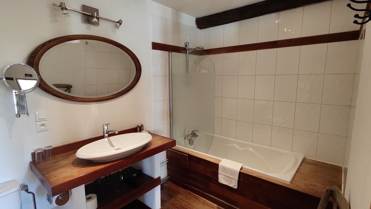 Photo of Bathroom in Chamant