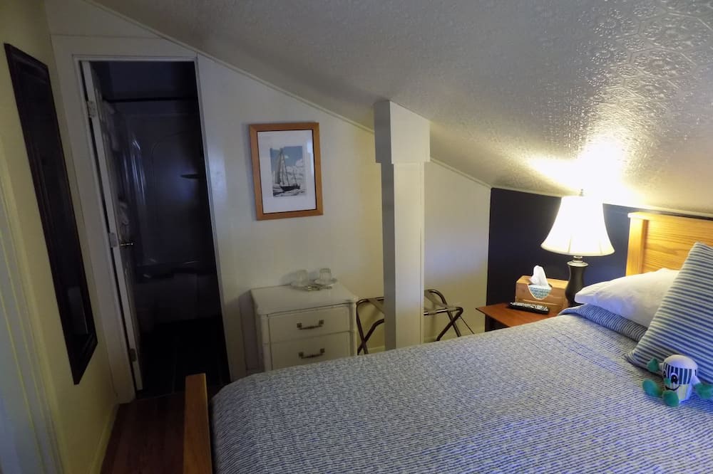 Photo of Bedroom in North Woodstock