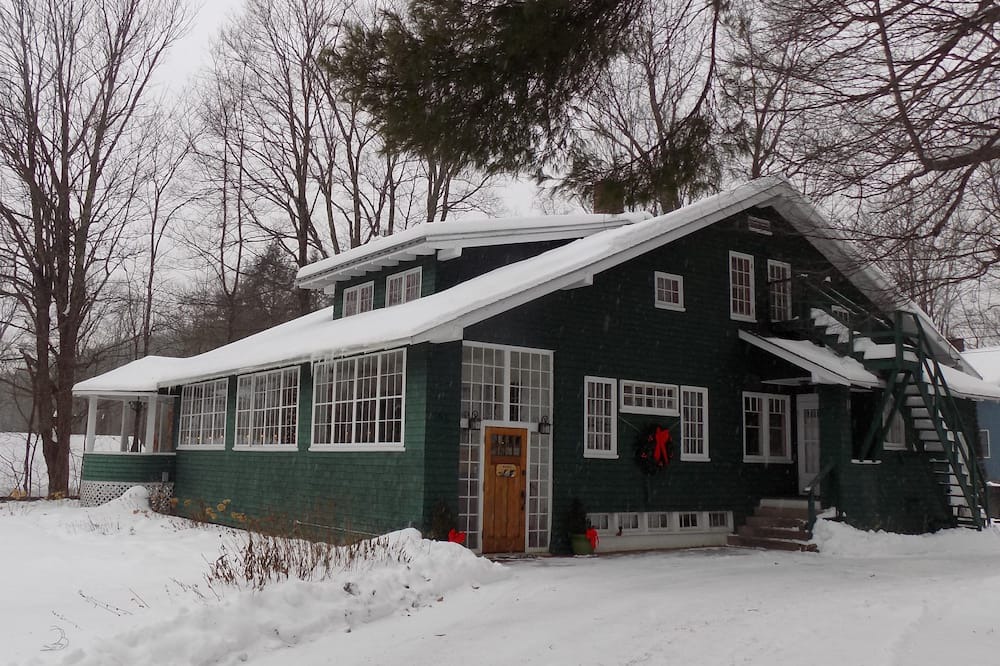 Photo of Outdoor in North Woodstock