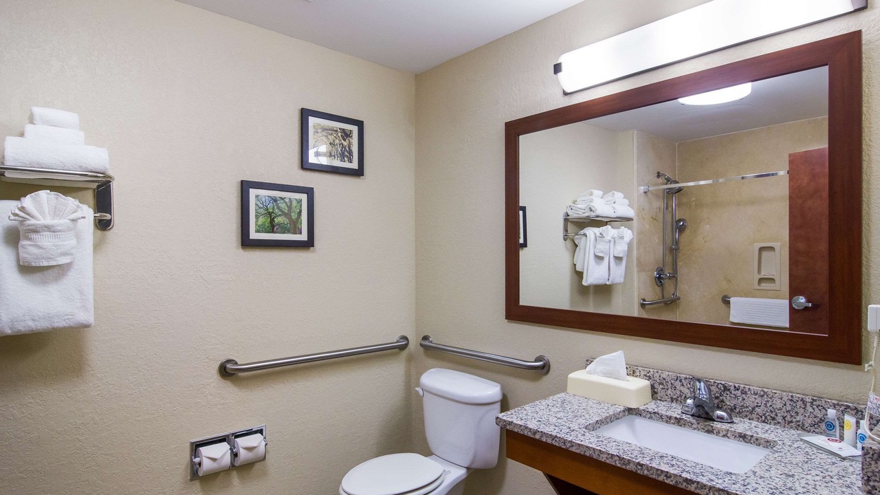 Photo of Bathroom in Blackshear