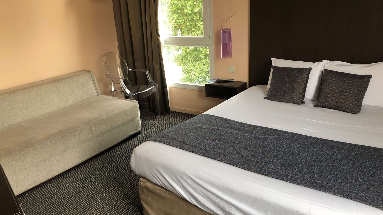 Photo of Bedroom in Charleville-Mezieres