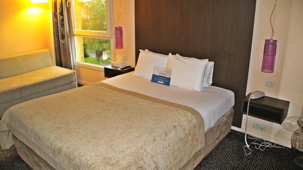 Photo of Bedroom in Charleville-Mezieres