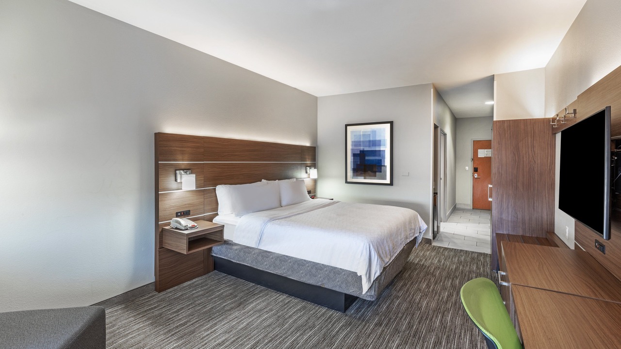 Photo of Bedroom in Pryor