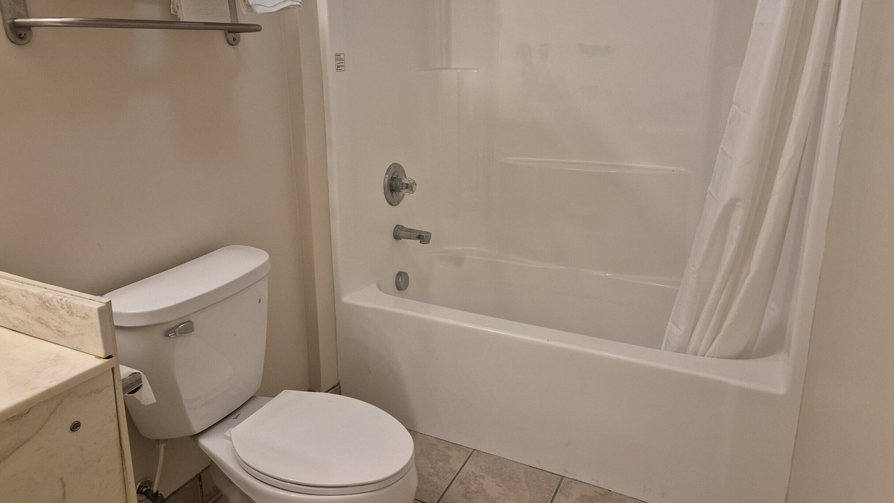 Photo of Bathroom in Chickamauga