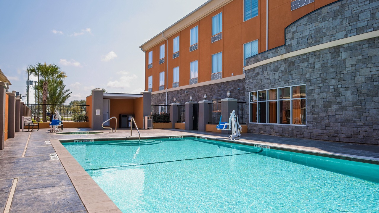 Photo of Outdoor in Clute