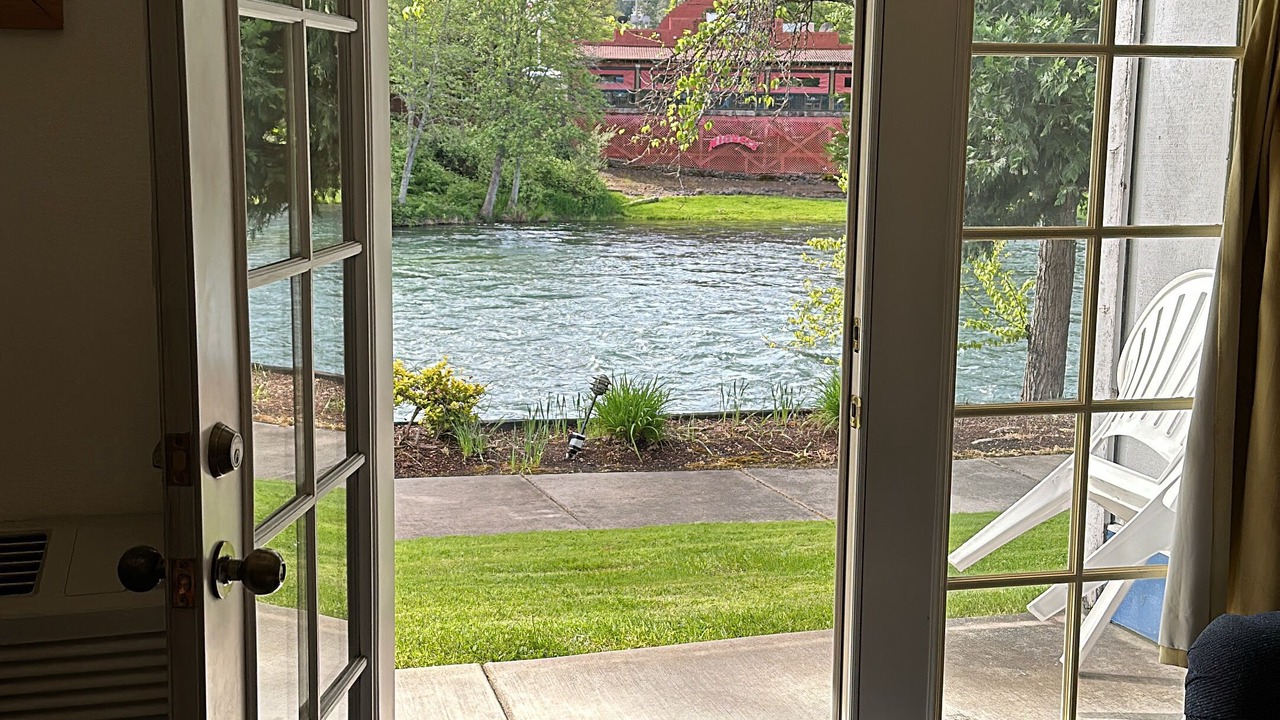 Photo of Bedroom in Shady Cove