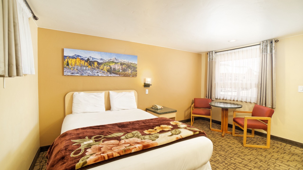Photo of Bedroom in Glenwood Springs