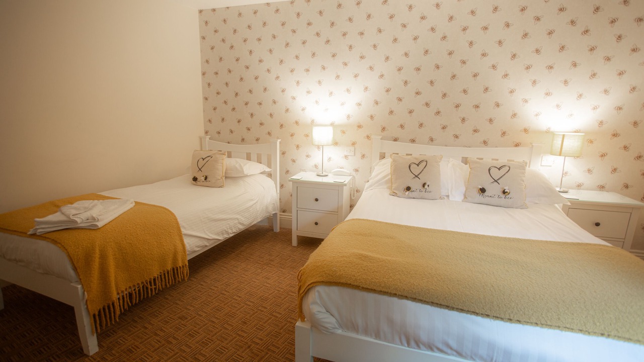 Photo of Others in Tuckenhay