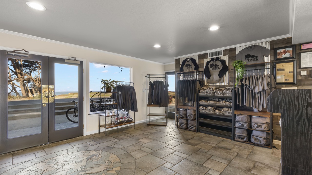 Photo of Others in Fort Bragg