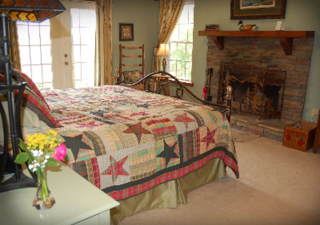 Photo of Bedroom in Dahlonega