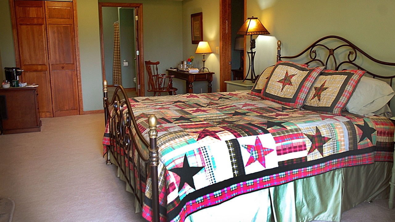 Photo of Bedroom in Dahlonega