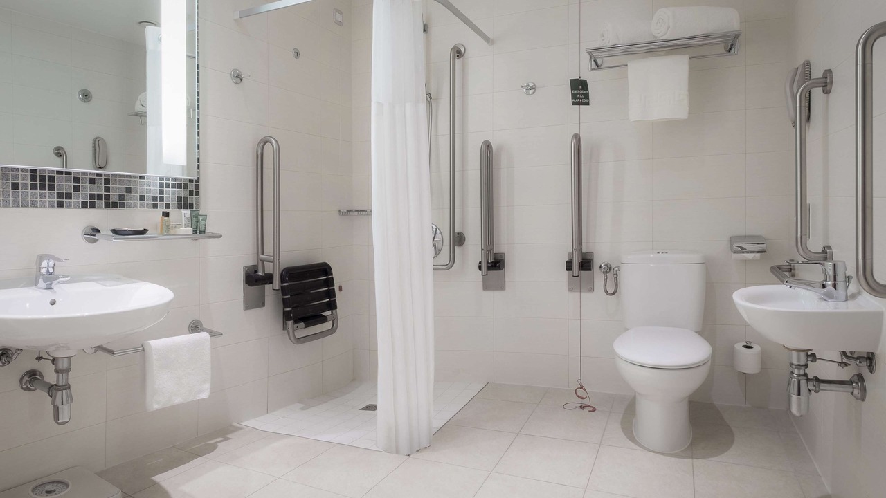 Photo of Bathroom in Reading