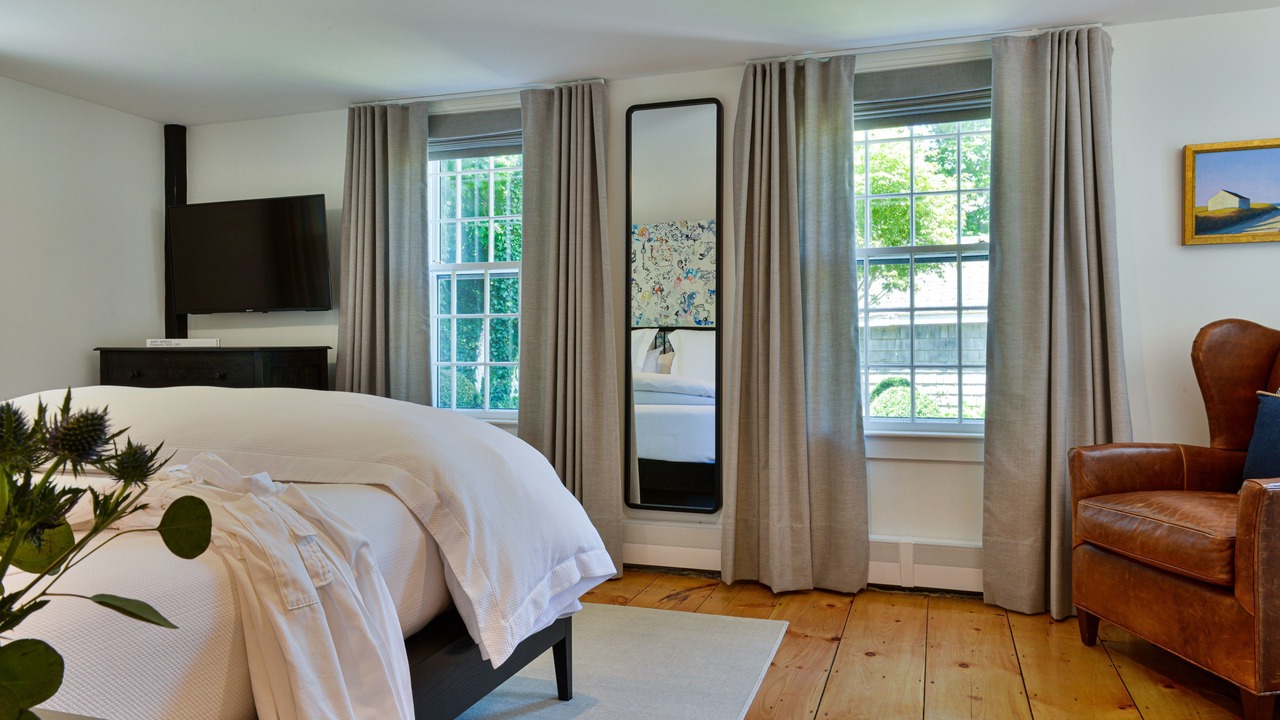 Photo of Others in Nantucket Town