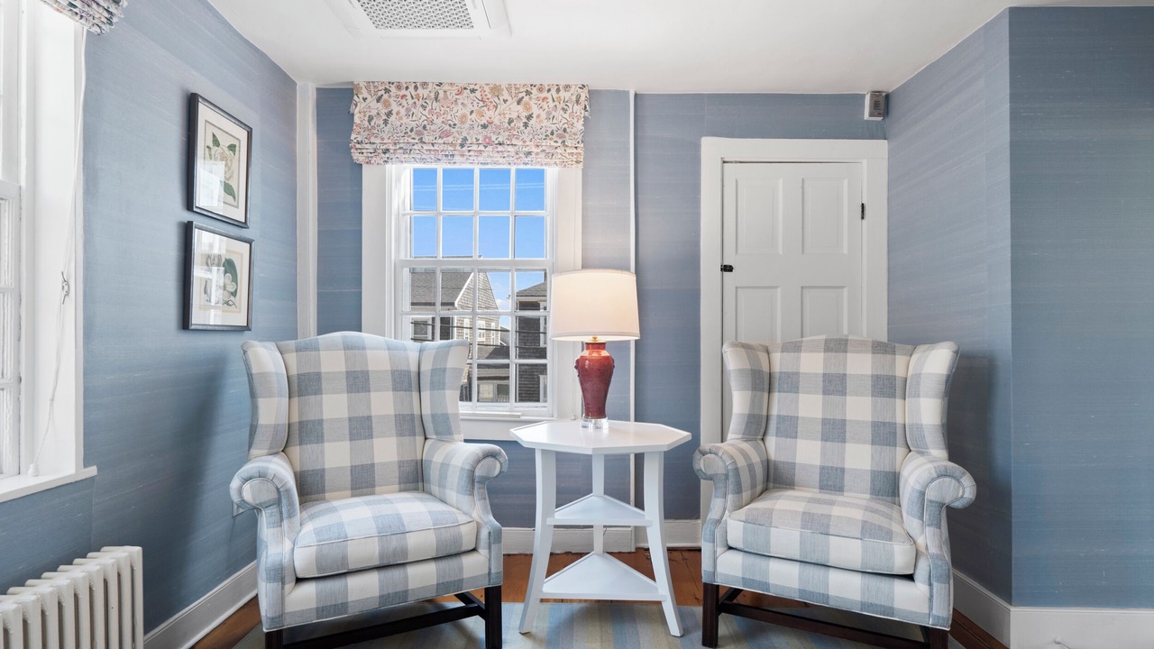 Photo of Others in Nantucket Town