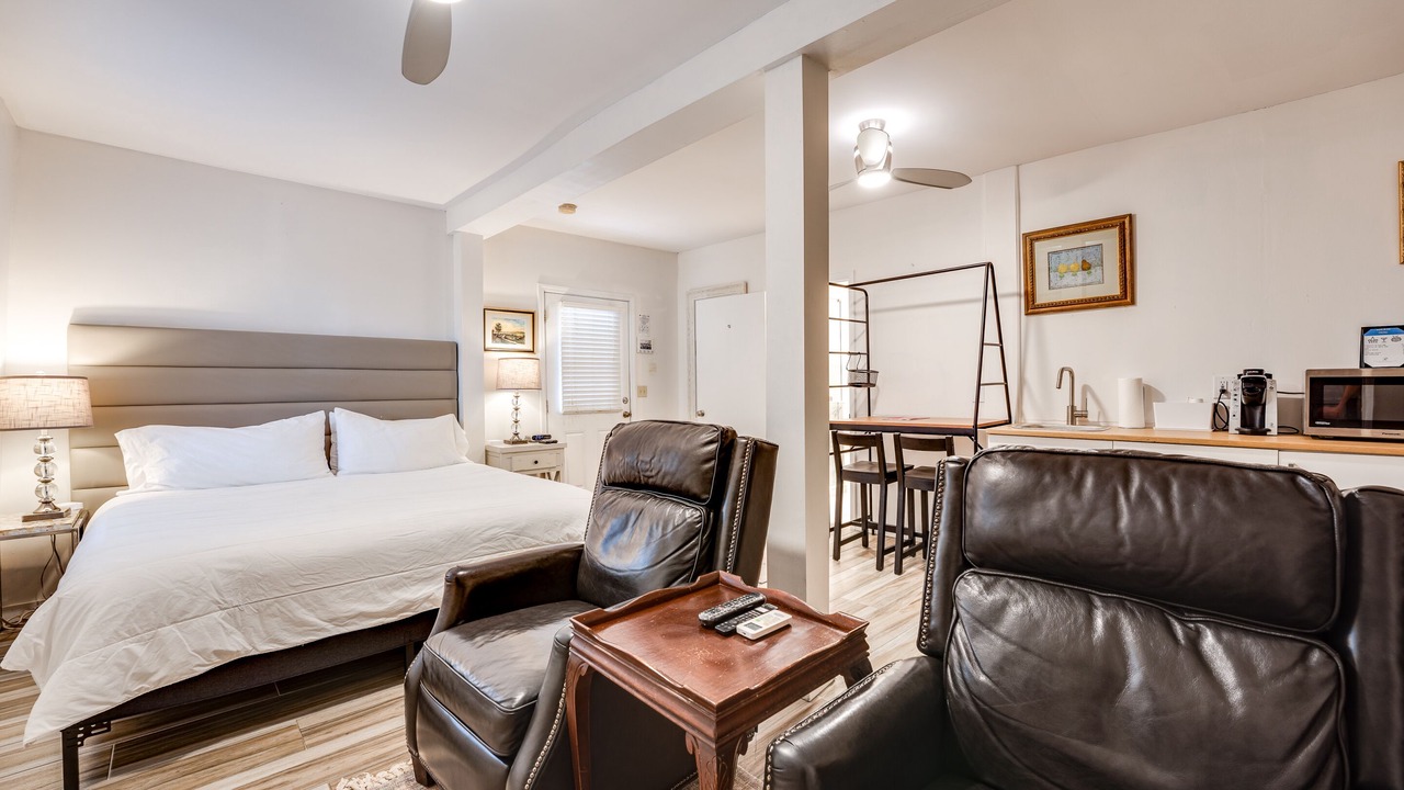 Photo of Bedroom in Five Points