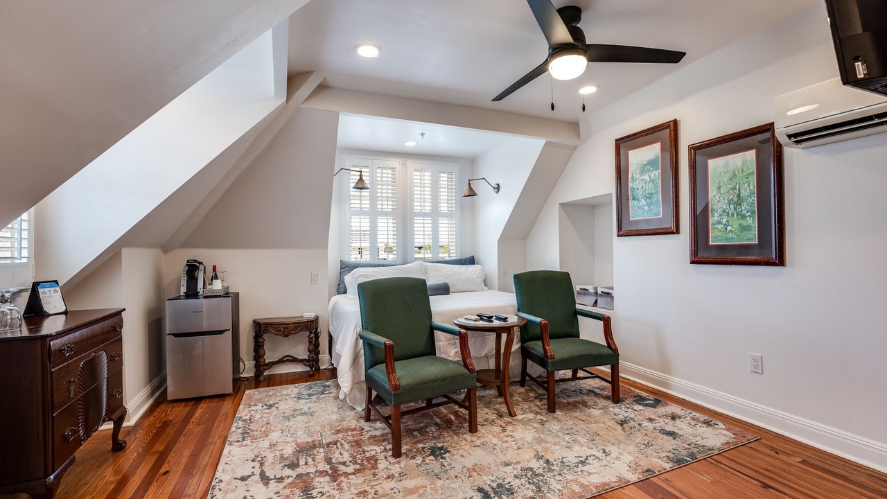 Photo of Bedroom in Five Points