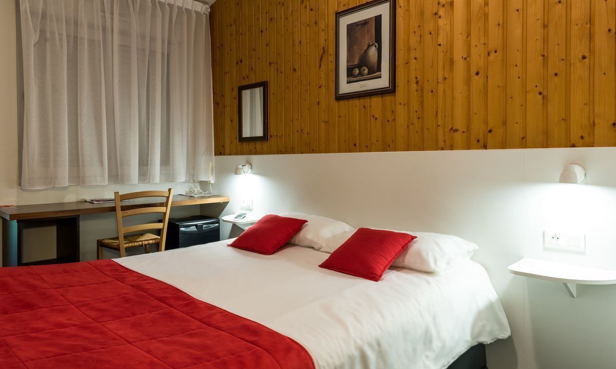 Photo of Bedroom in Thones