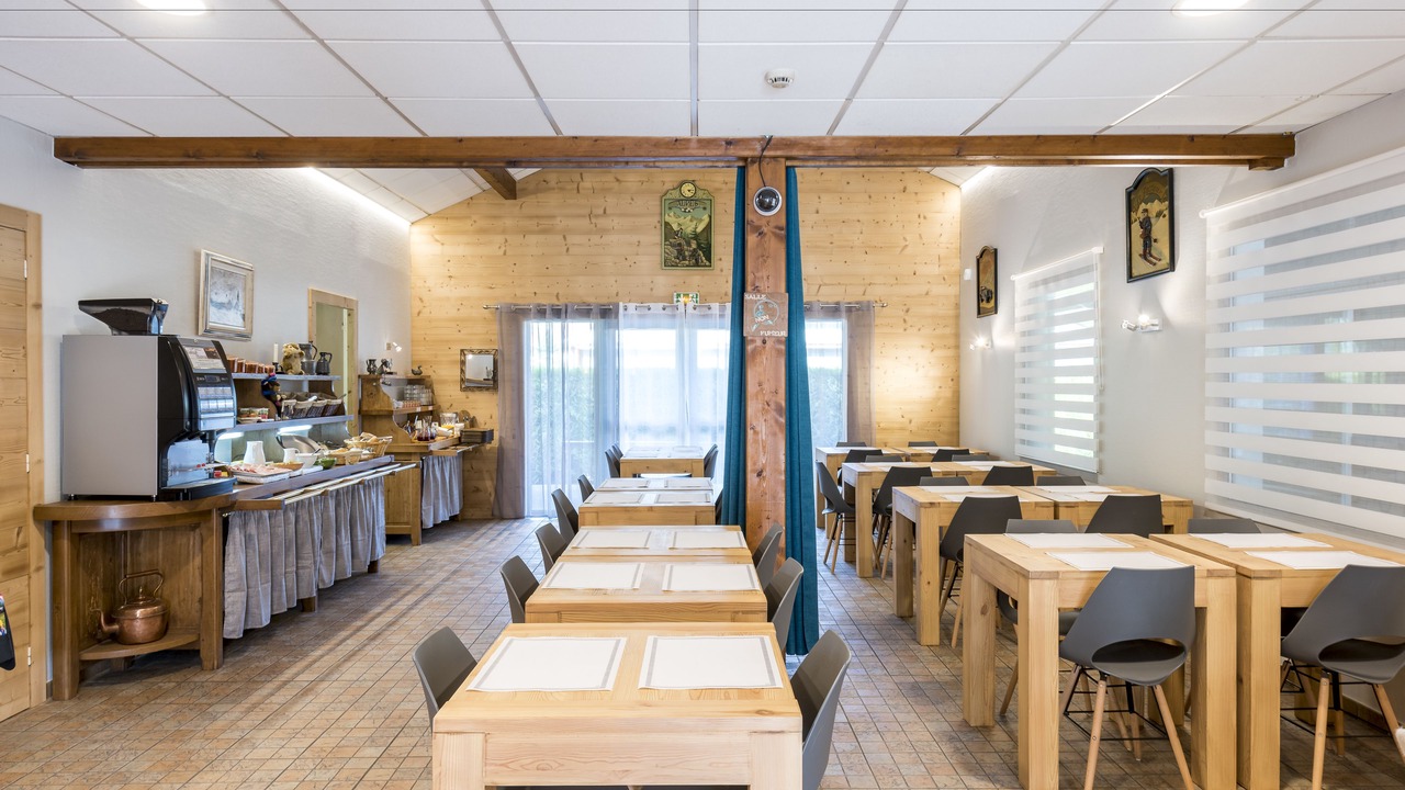 Photo of Others in Thones