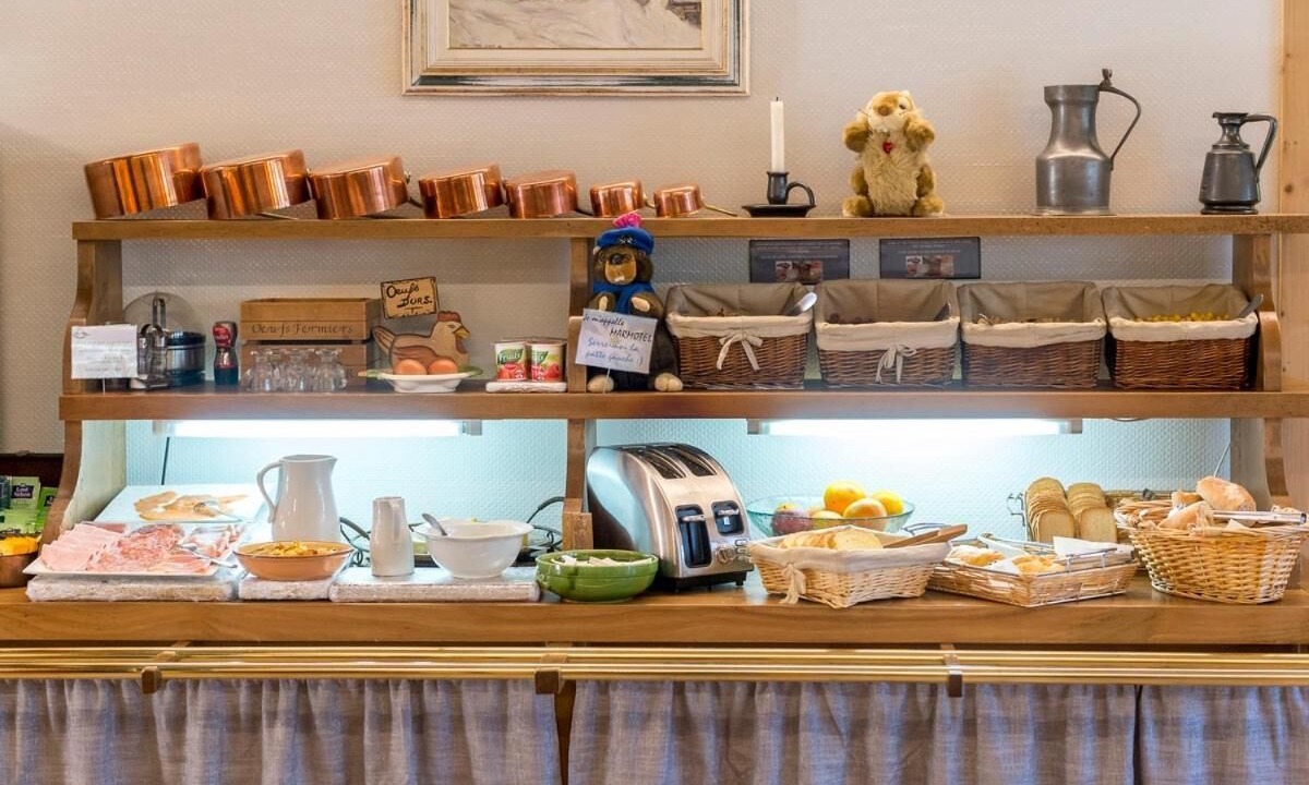 Photo of Others in Thones