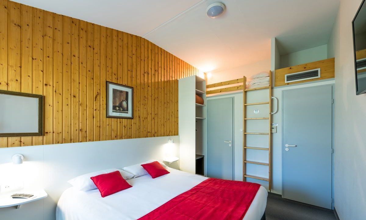 Photo of Bedroom in Thones