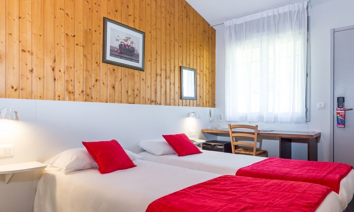 Photo of Bedroom in Thones