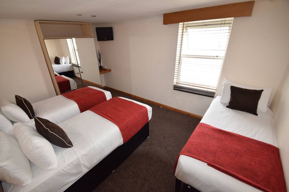 Photo of Others in Faraday