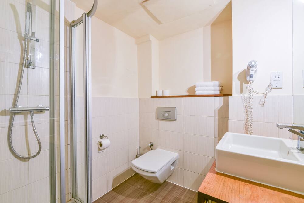 Photo of Bathroom in Faraday