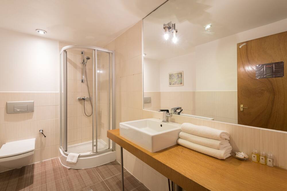 Photo of Bathroom in Faraday