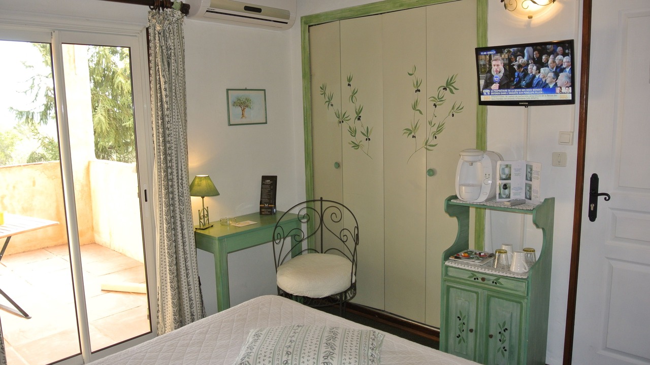 Photo of Bedroom in Flayosc