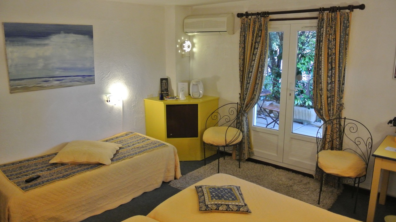 Photo of Bedroom in Flayosc