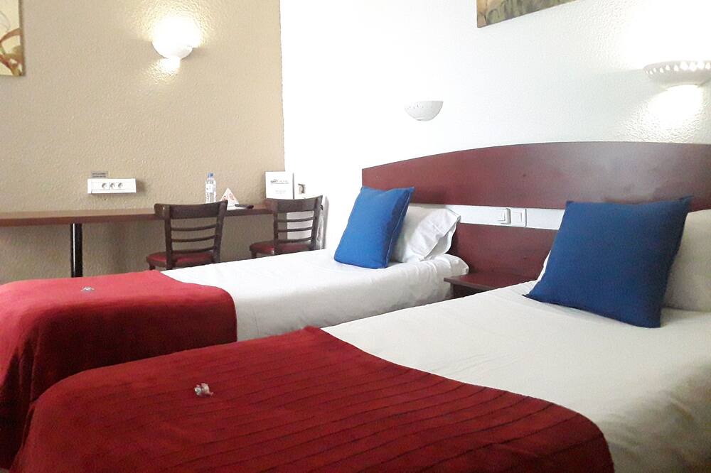Photo of Bedroom in Secteur 3