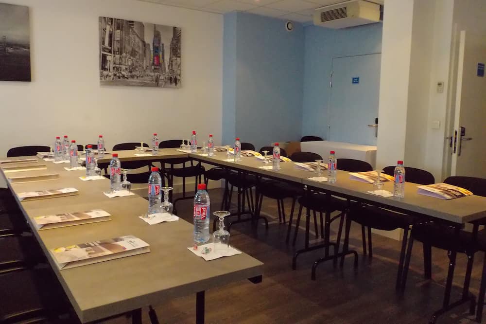 Photo of Others in Secteur 3