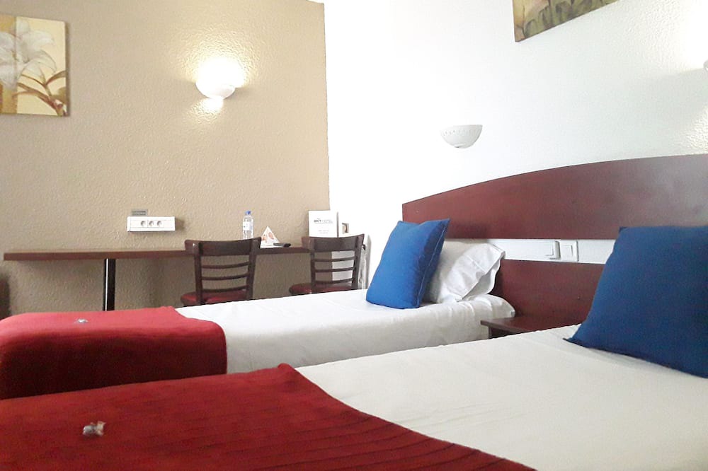 Photo of Bedroom in Secteur 3